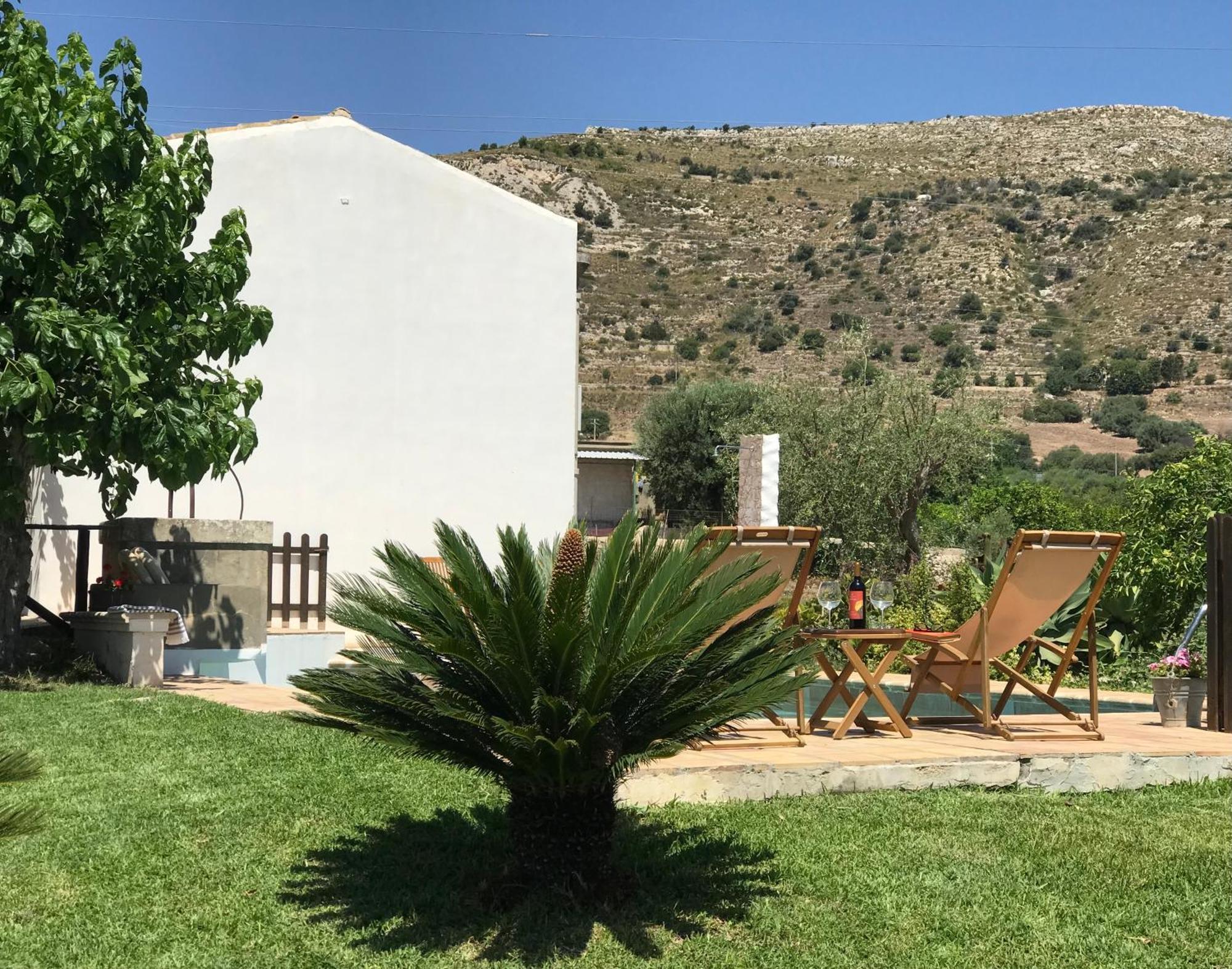 Villa Authentic Sicilian Charm, Pool, Sea View, Wi-Fi & Parking à Avola Extérieur photo